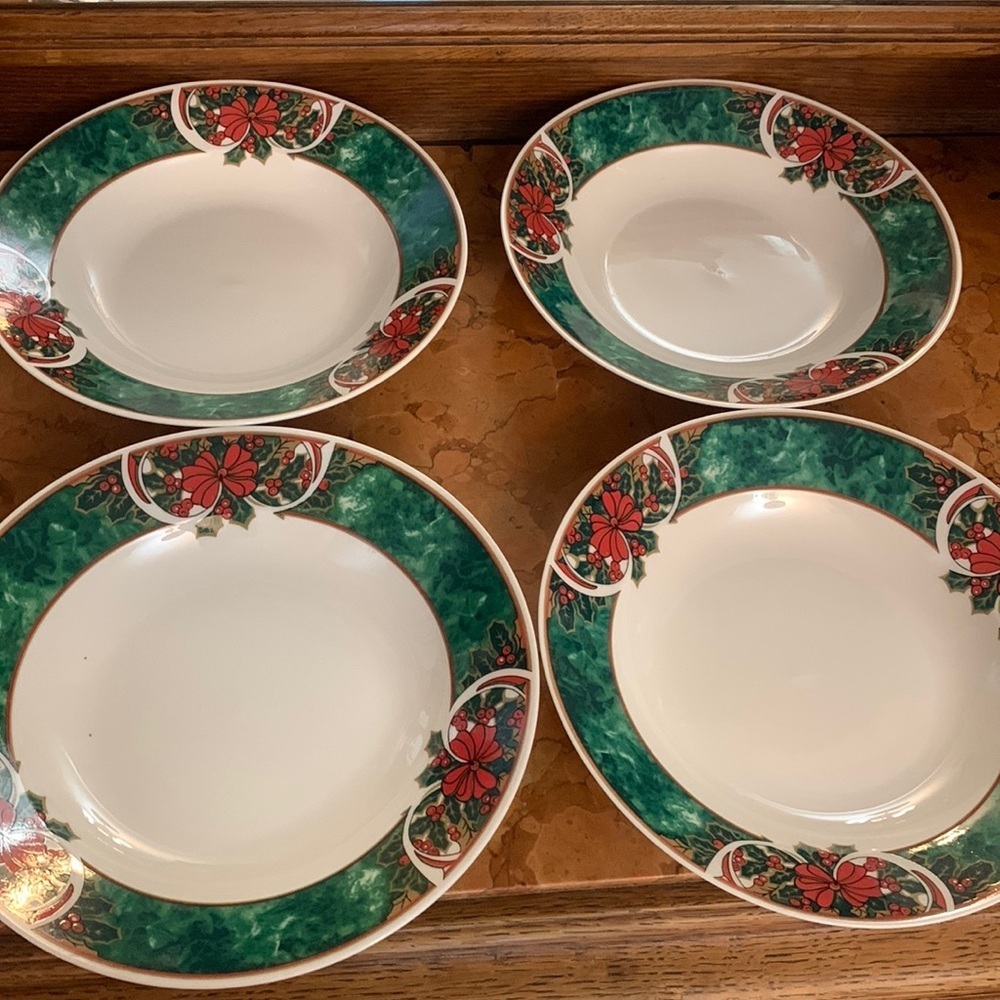 Vintage Gibson Everyday Christmas Bowls Set of 4 Marble Holly